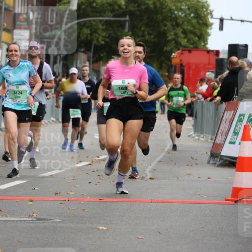 21.09.2025 - PSD Bank Halbmarathon Strokosch-Dieckow http://msf.ph/oto/8946373 21.09.2025 12:11:25 Ziel 1635, 1649, 2326, 2754, 2907, 3045, 3161, 3249, 3424, 3455, 3526, 3533 meine-sportfotos.de