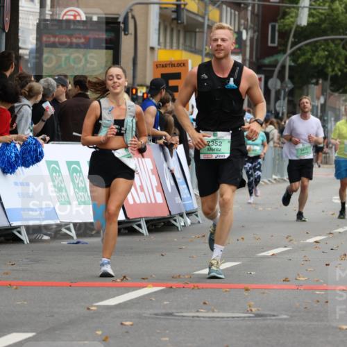 21.09.2025 - PSD Bank Halbmarathon Strokosch-Dieckow http://msf.ph/oto/8946390 21.09.2025 12:11:39 Ziel 1173, 1198, 1759, 2352, 2962, 3161, 3249, 3533 meine-sportfotos.de