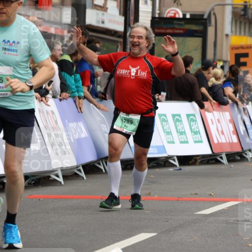 21.09.2025 - PSD Bank Halbmarathon Strokosch-Dieckow http://msf.ph/oto/8946431 21.09.2025 12:12:10 Ziel 1140, 1289, 1390, 2824, 3215, 3367, 3450, 3998, 4006 meine-sportfotos.de