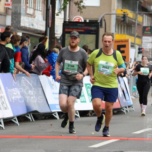 21.09.2025 - PSD Bank Halbmarathon Strokosch-Dieckow http://msf.ph/oto/8946500 21.09.2025 12:13:07 Ziel 1553, 2198, 2669, 3002, 3982 meine-sportfotos.de