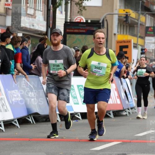 21.09.2025 - PSD Bank Halbmarathon Strokosch-Dieckow http://msf.ph/oto/8946505 21.09.2025 12:13:08 Ziel 1553, 2198, 3002, 3534, 3982 meine-sportfotos.de