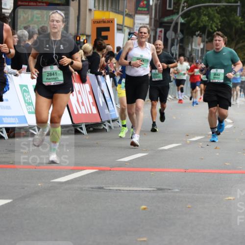 21.09.2025 - PSD Bank Halbmarathon Strokosch-Dieckow http://msf.ph/oto/8946564 21.09.2025 12:13:50 Ziel 1199, 1668, 1669, 1674, 2531, 2841, 2885, 3004, 3041, 3042, 3466, 3540, 3908 meine-sportfotos.de