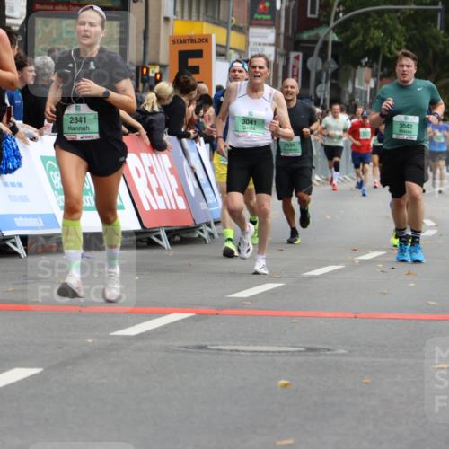21.09.2025 - PSD Bank Halbmarathon Strokosch-Dieckow http://msf.ph/oto/8946566 21.09.2025 12:13:50 Ziel 1199, 1668, 1669, 1674, 2531, 2841, 2885, 3004, 3041, 3042, 3466, 3540, 3908 meine-sportfotos.de