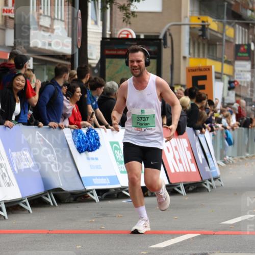 21.09.2025 - PSD Bank Halbmarathon Strokosch-Dieckow http://msf.ph/oto/8946622 21.09.2025 12:14:46 Ziel 3737 meine-sportfotos.de