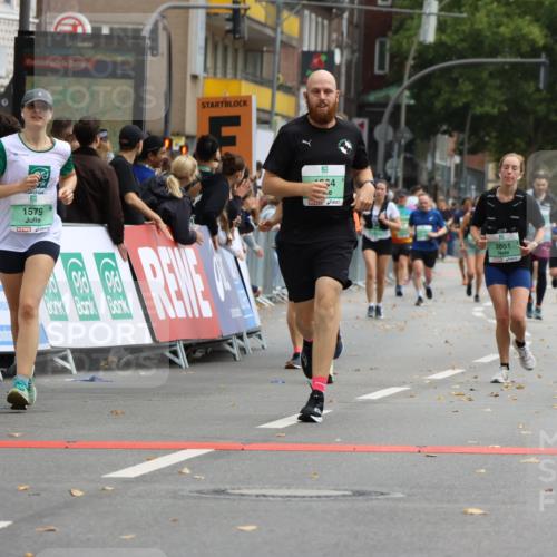 21.09.2025 - PSD Bank Halbmarathon Strokosch-Dieckow http://msf.ph/oto/8946662 21.09.2025 12:15:19 Ziel 1265, 1579, 1964, 2550, 3433, 3498, 3530, 3733, 3851 meine-sportfotos.de
