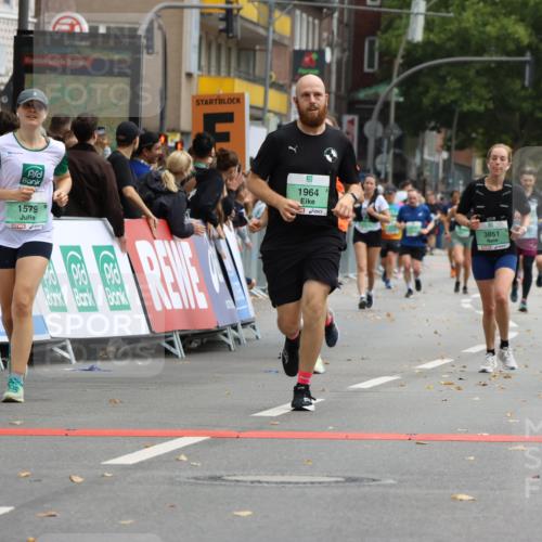 21.09.2025 - PSD Bank Halbmarathon Strokosch-Dieckow http://msf.ph/oto/8946663 21.09.2025 12:15:19 Ziel 1265, 1579, 1964, 2550, 3433, 3498, 3530, 3733, 3851 meine-sportfotos.de