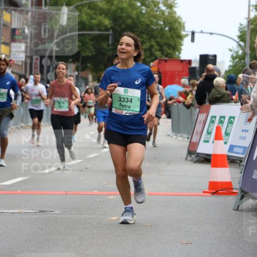 21.09.2025 - PSD Bank Halbmarathon Strokosch-Dieckow http://msf.ph/oto/8946821 21.09.2025 12:17:07 Ziel 1061, 3018, 3028, 3334, 3496, 3500, 3874, 4032 meine-sportfotos.de