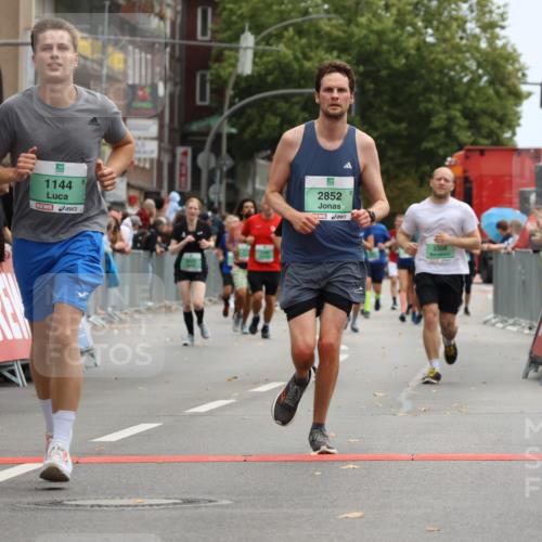 21.09.2025 - PSD Bank Halbmarathon Strokosch-Dieckow http://msf.ph/oto/8946839 21.09.2025 12:17:19 Ziel 1105, 1143, 1144, 1145, 2852, 3496, 3609, 3874, 4032 meine-sportfotos.de