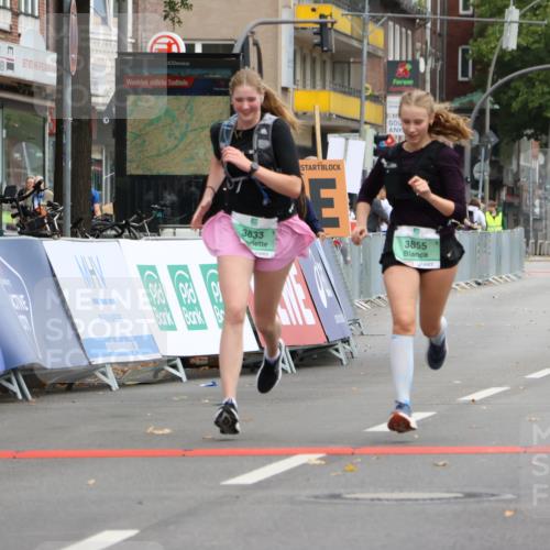 21.09.2025 - PSD Bank Halbmarathon Strokosch-Dieckow http://msf.ph/oto/8946863 21.09.2025 12:56:31 Ziel 3833, 3855 meine-sportfotos.de