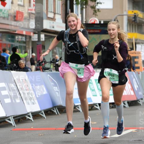 21.09.2025 - PSD Bank Halbmarathon Strokosch-Dieckow http://msf.ph/oto/8946870 21.09.2025 12:56:33 Ziel 3833, 3855 meine-sportfotos.de