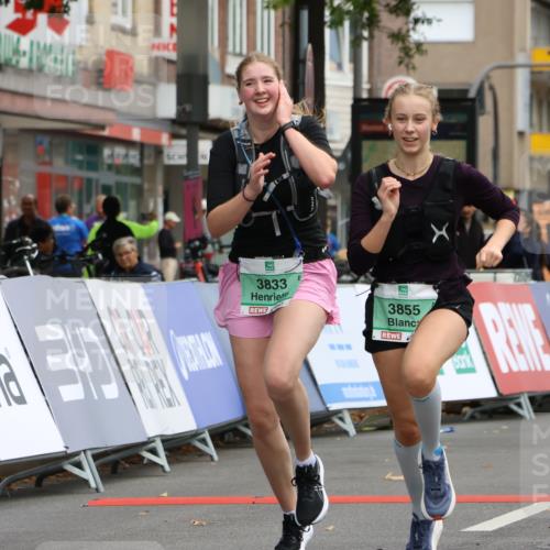 21.09.2025 - PSD Bank Halbmarathon Strokosch-Dieckow http://msf.ph/oto/8946874 21.09.2025 12:56:33 Ziel 3833, 3855 meine-sportfotos.de