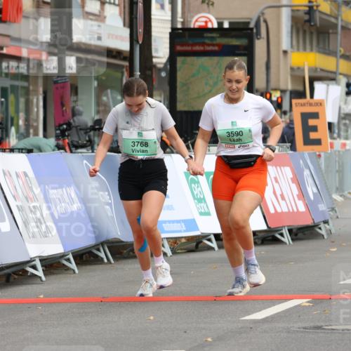 21.09.2025 - PSD Bank Halbmarathon Strokosch-Dieckow http://msf.ph/oto/8946906 21.09.2025 12:59:05 Ziel 3590, 3768 meine-sportfotos.de