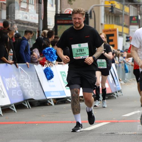 21.09.2025 - PSD Bank Halbmarathon Strokosch-Dieckow http://msf.ph/oto/8946988 21.09.2025 12:17:27 Ziel 1143, 1144, 1145, 1590, 2852, 3120, 3308, 3310, 3523, 3781 meine-sportfotos.de