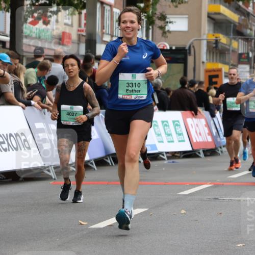 21.09.2025 - PSD Bank Halbmarathon Strokosch-Dieckow http://msf.ph/oto/8947003 21.09.2025 12:17:36 Ziel 1119, 1207, 1503, 1590, 1753, 1754, 2937, 3120, 3171, 3195, 3308, 3310, 3523, 3781, 4023, 4027 meine-sportfotos.de