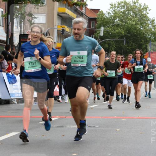 21.09.2025 - PSD Bank Halbmarathon Strokosch-Dieckow http://msf.ph/oto/8947015 21.09.2025 12:17:38 Ziel 1119, 1207, 1503, 1590, 1753, 1754, 2831, 2869, 2937, 3120, 3171, 3195, 3247, 3310, 3337, 3462, 3523, 4023, 4027 meine-sportfotos.de