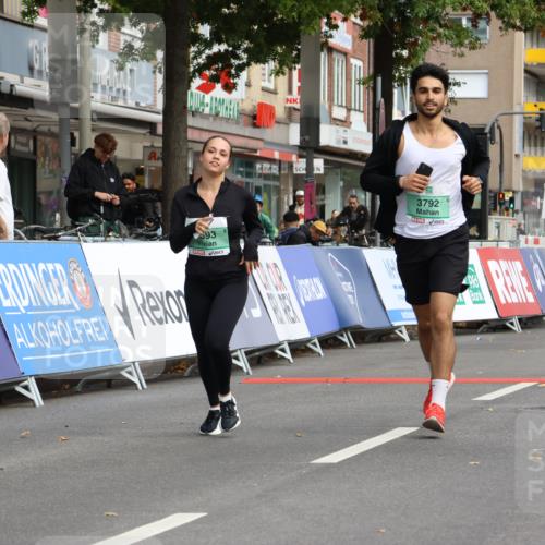 21.09.2025 - PSD Bank Halbmarathon Strokosch-Dieckow http://msf.ph/oto/8947103 21.09.2025 13:04:36 Ziel 3593, 3792 meine-sportfotos.de