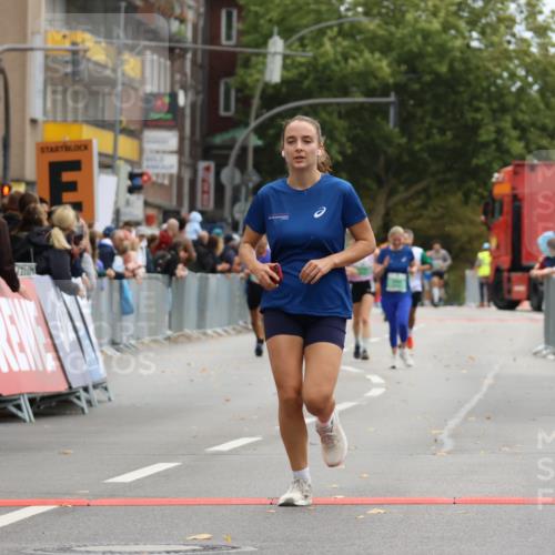 21.09.2025 - PSD Bank Halbmarathon Strokosch-Dieckow http://msf.ph/oto/8947218 21.09.2025 12:19:02 Ziel 1294, 3268, 3306, 3417, 3437, 3900 meine-sportfotos.de