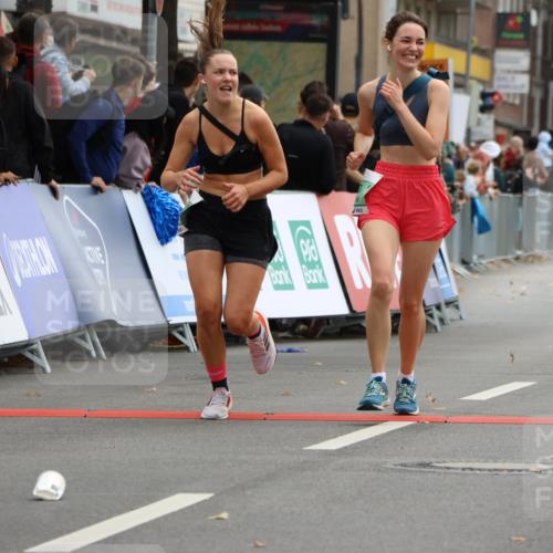 21.09.2025 - PSD Bank Halbmarathon Strokosch-Dieckow http://msf.ph/oto/8947256 21.09.2025 12:19:28 Ziel 1142, 3423, 3662, 3663, 3720 meine-sportfotos.de