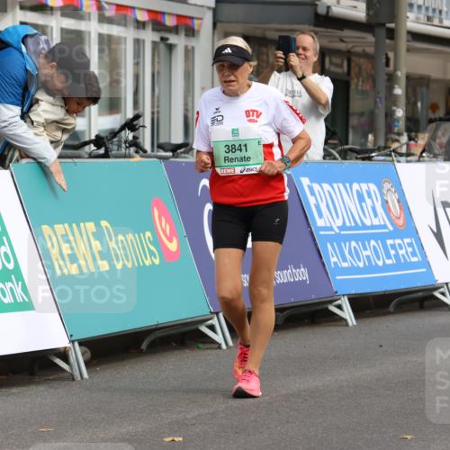 21.09.2025 - PSD Bank Halbmarathon Strokosch-Dieckow http://msf.ph/oto/8947276 21.09.2025 13:07:30 Ziel 3613, 3841 meine-sportfotos.de
