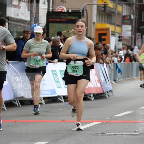 21.09.2025 - PSD Bank Halbmarathon Strokosch-Dieckow http://msf.ph/oto/8947333 21.09.2025 12:19:56 Ziel 1070, 1661, 2452, 3264, 3265, 3329, 3347, 3528, 3567, 3672, 3678, 4067 meine-sportfotos.de