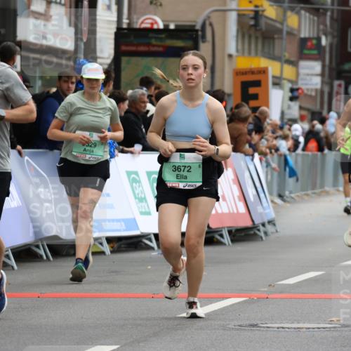 21.09.2025 - PSD Bank Halbmarathon Strokosch-Dieckow http://msf.ph/oto/8947335 21.09.2025 12:19:56 Ziel 1070, 1661, 2452, 3264, 3265, 3329, 3347, 3528, 3567, 3672, 3678, 4067 meine-sportfotos.de