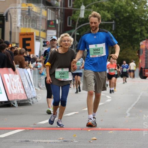 21.09.2025 - PSD Bank Halbmarathon Strokosch-Dieckow http://msf.ph/oto/8947361 21.09.2025 12:20:15 Ziel 1151, 1152, 1176, 2211, 3051, 3052, 3445 meine-sportfotos.de