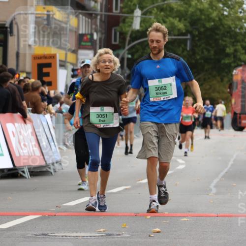 21.09.2025 - PSD Bank Halbmarathon Strokosch-Dieckow http://msf.ph/oto/8947366 21.09.2025 12:20:15 Ziel 1151, 1152, 1176, 2211, 3051, 3052, 3445 meine-sportfotos.de