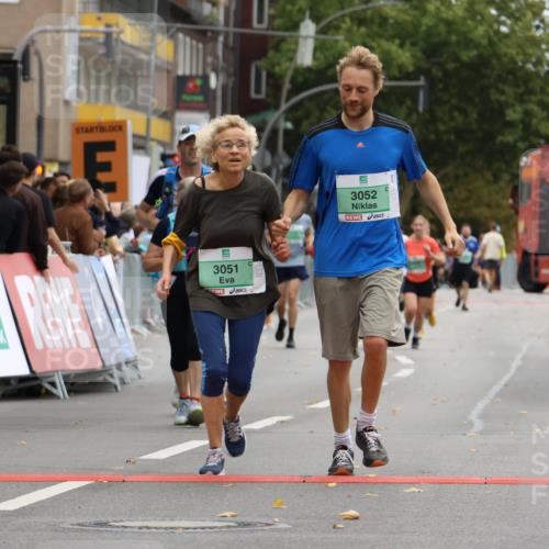 21.09.2025 - PSD Bank Halbmarathon Strokosch-Dieckow http://msf.ph/oto/8947370 21.09.2025 12:20:15 Ziel 1151, 1152, 1176, 2211, 3051, 3052, 3445 meine-sportfotos.de