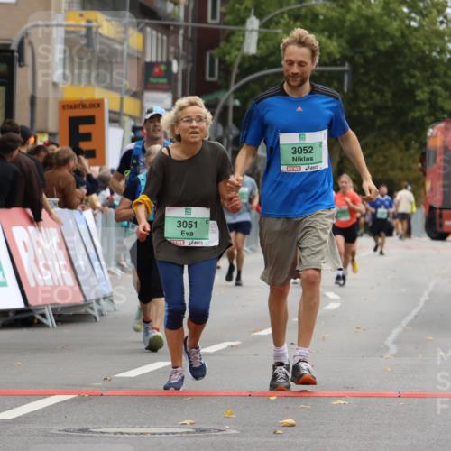 21.09.2025 - PSD Bank Halbmarathon Strokosch-Dieckow http://msf.ph/oto/8947371 21.09.2025 12:20:15 Ziel 1151, 1152, 1176, 2211, 3051, 3052, 3445 meine-sportfotos.de