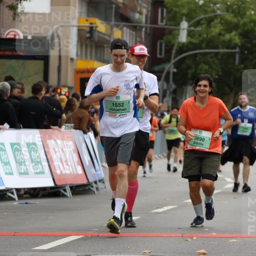 21.09.2025 - PSD Bank Halbmarathon Strokosch-Dieckow http://msf.ph/oto/8947406 21.09.2025 12:20:39 Ziel 1208, 1235, 1474, 1552, 3690, 3756 meine-sportfotos.de