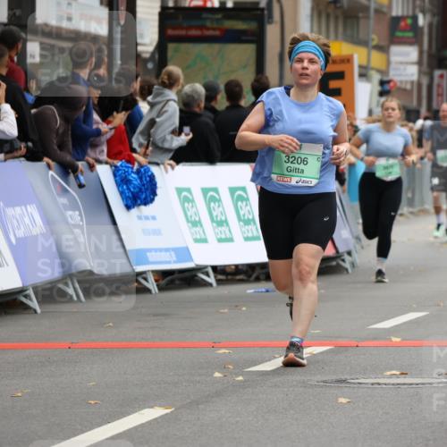 21.09.2025 - PSD Bank Halbmarathon Strokosch-Dieckow http://msf.ph/oto/8947519 21.09.2025 12:26:11 Ziel 3206, 3227, 3504, 3611 meine-sportfotos.de
