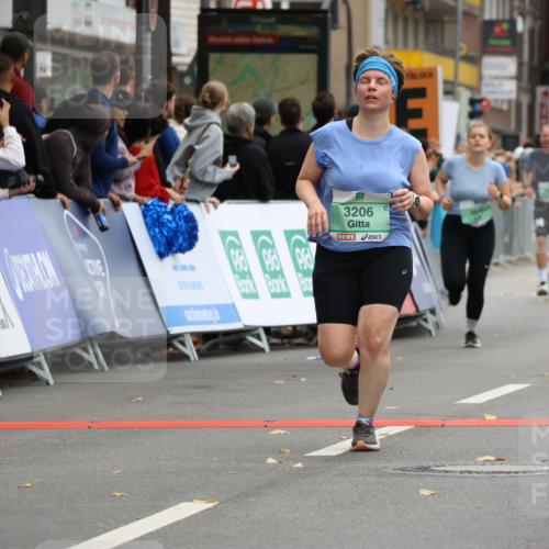 21.09.2025 - PSD Bank Halbmarathon Strokosch-Dieckow http://msf.ph/oto/8947520 21.09.2025 12:26:11 Ziel 3206, 3227, 3504, 3611 meine-sportfotos.de