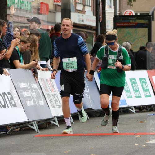 21.09.2025 - PSD Bank Halbmarathon Strokosch-Dieckow http://msf.ph/oto/8947545 21.09.2025 12:26:22 Ziel 2900, 2950, 3611 meine-sportfotos.de