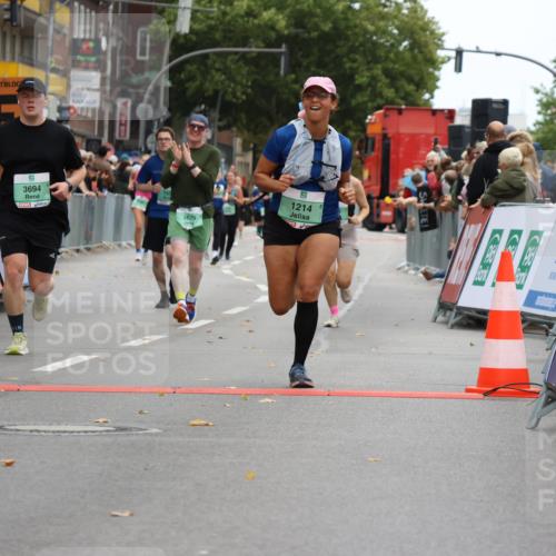 21.09.2025 - PSD Bank Halbmarathon Strokosch-Dieckow http://msf.ph/oto/8947550 21.09.2025 12:21:39 Ziel 1214, 2905, 3409, 3679, 3694 meine-sportfotos.de