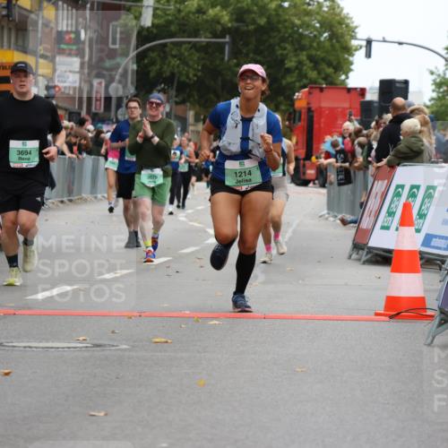 21.09.2025 - PSD Bank Halbmarathon Strokosch-Dieckow http://msf.ph/oto/8947552 21.09.2025 12:21:39 Ziel 1214, 2905, 3409, 3679, 3694 meine-sportfotos.de