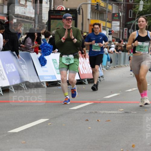 21.09.2025 - PSD Bank Halbmarathon Strokosch-Dieckow http://msf.ph/oto/8947568 21.09.2025 12:21:44 Ziel 1214, 1551, 3409, 3679, 3694 meine-sportfotos.de