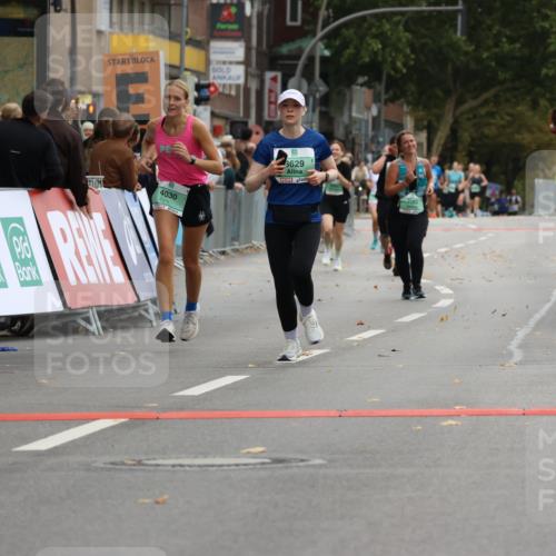 21.09.2025 - PSD Bank Halbmarathon Strokosch-Dieckow http://msf.ph/oto/8947576 21.09.2025 12:21:51 Ziel 1551, 3409, 3629, 3679, 3694, 4030 meine-sportfotos.de