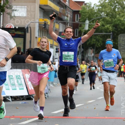 21.09.2025 - PSD Bank Halbmarathon Strokosch-Dieckow http://msf.ph/oto/8947582 21.09.2025 12:26:32 Ziel 1681, 2900, 2903, 2950, 3276, 3514, 3686, 3813 meine-sportfotos.de