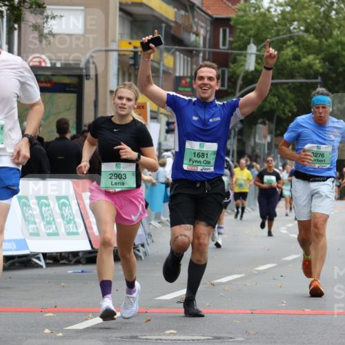 21.09.2025 - PSD Bank Halbmarathon Strokosch-Dieckow http://msf.ph/oto/8947591 21.09.2025 12:26:33 Ziel 1681, 2903, 3276, 3514, 3686, 3813 meine-sportfotos.de