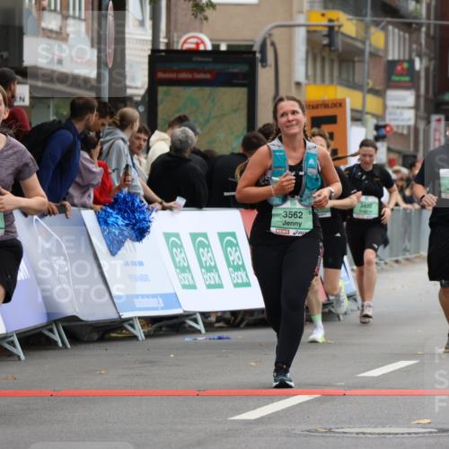21.09.2025 - PSD Bank Halbmarathon Strokosch-Dieckow http://msf.ph/oto/8947602 21.09.2025 12:22:02 Ziel 2560, 3305, 3327, 3432, 3562, 3629, 3890, 4030 meine-sportfotos.de