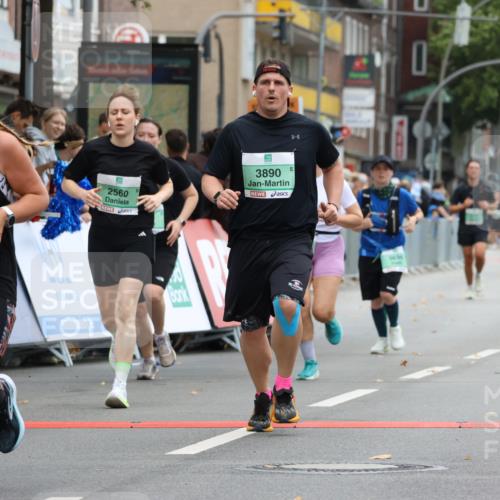 21.09.2025 - PSD Bank Halbmarathon Strokosch-Dieckow http://msf.ph/oto/8947613 21.09.2025 12:22:04 Ziel 2560, 3305, 3327, 3432, 3562, 3629, 3636, 3890, 4030 meine-sportfotos.de