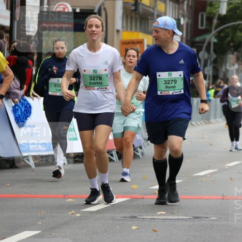 21.09.2025 - PSD Bank Halbmarathon Strokosch-Dieckow http://msf.ph/oto/8947615 21.09.2025 12:26:59 Ziel 3277, 3278, 3279, 3330, 3353, 3357 meine-sportfotos.de