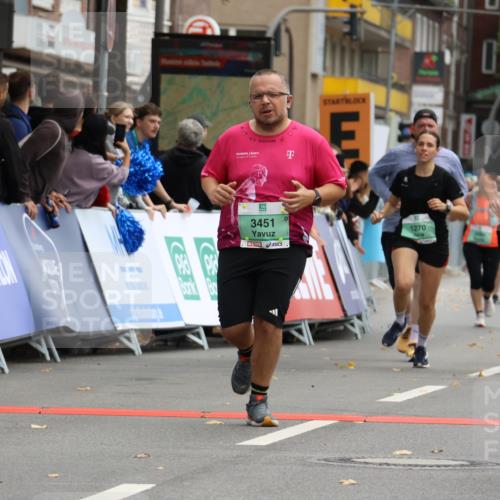 21.09.2025 - PSD Bank Halbmarathon Strokosch-Dieckow http://msf.ph/oto/8947664 21.09.2025 12:27:19 Ziel 1269, 1270, 3451, 3661, 3845, 3989 meine-sportfotos.de