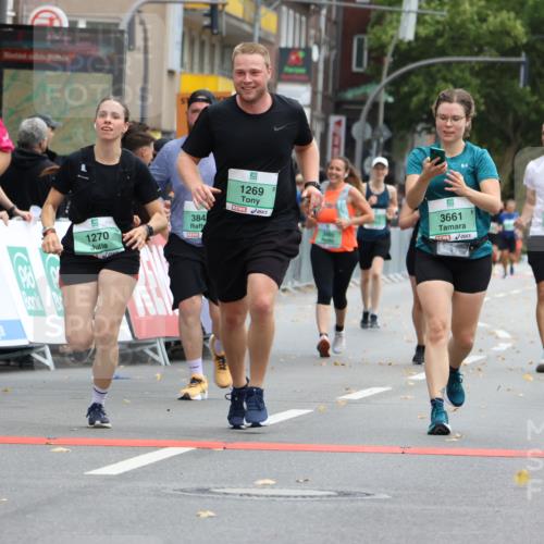 21.09.2025 - PSD Bank Halbmarathon Strokosch-Dieckow http://msf.ph/oto/8947678 21.09.2025 12:27:21 Ziel 1269, 1270, 3451, 3661, 3845, 3989 meine-sportfotos.de