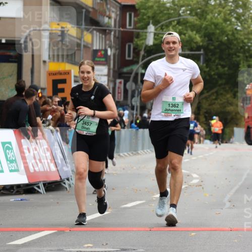 21.09.2025 - PSD Bank Halbmarathon Strokosch-Dieckow http://msf.ph/oto/8947702 21.09.2025 12:27:27 Ziel 1269, 1270, 1362, 3451, 3457, 3490, 3661, 3845 meine-sportfotos.de