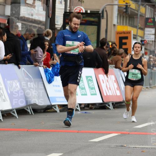 21.09.2025 - PSD Bank Halbmarathon Strokosch-Dieckow http://msf.ph/oto/8947721 21.09.2025 12:23:05 Ziel 1295, 1675, 3695, 3742 meine-sportfotos.de