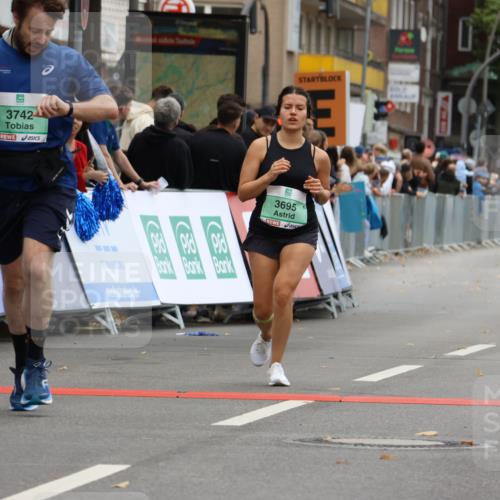 21.09.2025 - PSD Bank Halbmarathon Strokosch-Dieckow http://msf.ph/oto/8947727 21.09.2025 12:23:06 Ziel 1295, 1675, 3695, 3742 meine-sportfotos.de