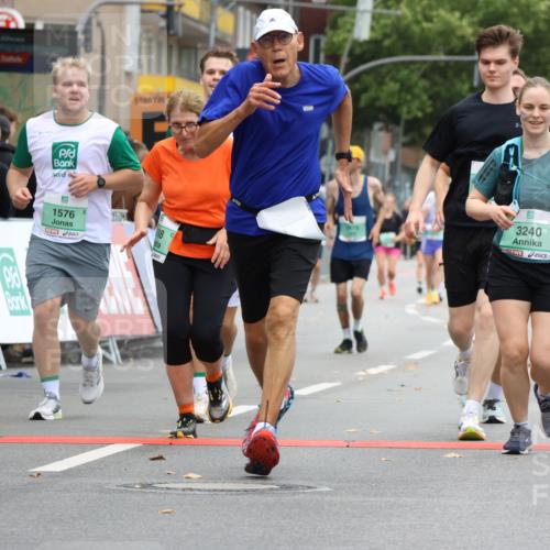 21.09.2025 - PSD Bank Halbmarathon Strokosch-Dieckow http://msf.ph/oto/8947815 21.09.2025 12:23:56 Ziel 1005, 1163, 1166, 1380, 1575, 1576, 2250, 2729, 2810, 2827, 3138, 3240, 3359, 3616 meine-sportfotos.de