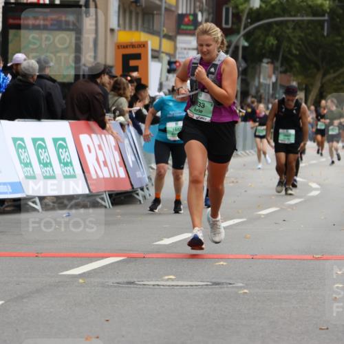 21.09.2025 - PSD Bank Halbmarathon Strokosch-Dieckow http://msf.ph/oto/8947860 21.09.2025 12:28:59 Ziel 1652, 3527, 3633, 3685 meine-sportfotos.de