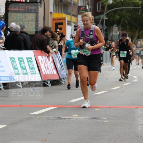 21.09.2025 - PSD Bank Halbmarathon Strokosch-Dieckow http://msf.ph/oto/8947862 21.09.2025 12:28:59 Ziel 1652, 3527, 3633, 3685 meine-sportfotos.de